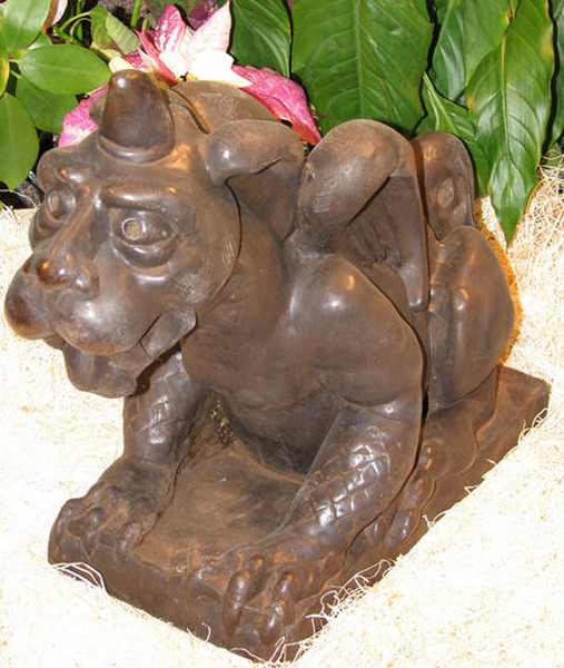 Winged Gargoyle dog horned head garden statue cement outdoor